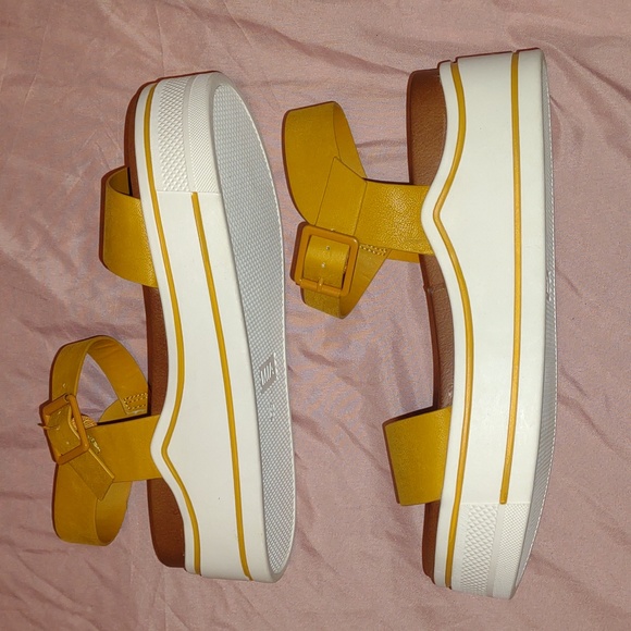 MIA ๐ฃJessy Odelia Platform Sandals in Mustard Brus footwear - Picture 10 of 13